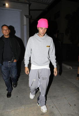 26.10 | Deixando a Igreja Churchome, em Beverly Hills