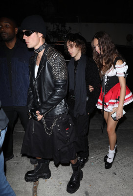 29.10 | Vai à festa de Halloween de Vas Morgan em West Hollywood