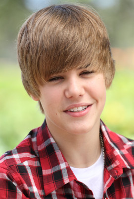 06.12 | Justin Bieber passeando em Bahamas