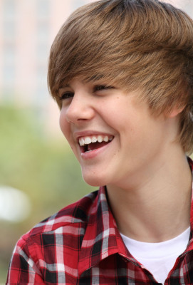 06.12 | Justin Bieber passeando em Bahamas