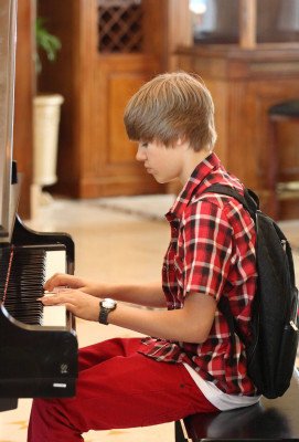06.12 | Justin Bieber passeando em Bahamas
