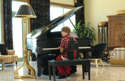 06.12 | Justin Bieber passeando em Bahamas