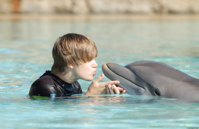 06.12 | Justin Bieber passeando em Bahamas
