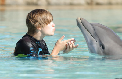 06.12 | Justin Bieber passeando em Bahamas