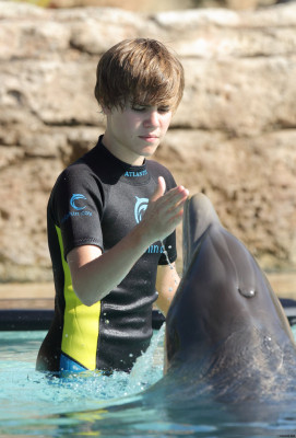 06.12 | Justin Bieber passeando em Bahamas