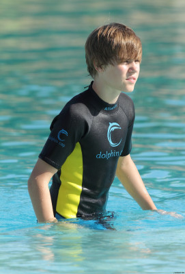 06.12 | Justin Bieber passeando em Bahamas
