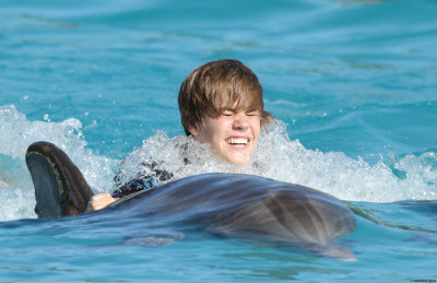 06.12 | Justin Bieber passeando em Bahamas