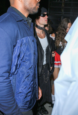 29.10 | Deixando a festa de Halloween de Vas Morgan em West Hollywood