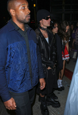 29.10 | Deixando a festa de Halloween de Vas Morgan em West Hollywood