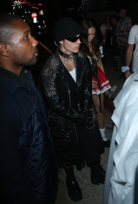 29.10 | Deixando a festa de Halloween de Vas Morgan em West Hollywood