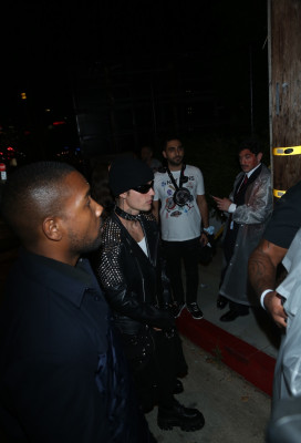 29.10 | Deixando a festa de Halloween de Vas Morgan em West Hollywood