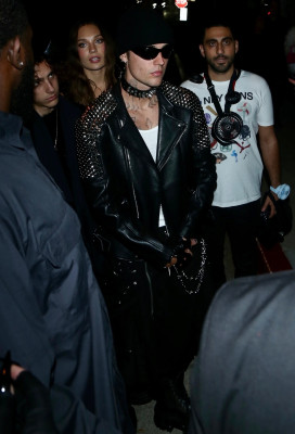 29.10 | Deixando a festa de Halloween de Vas Morgan em West Hollywood