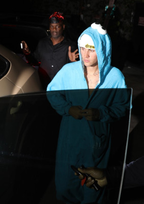30.10 | Saindo para uma festa de Halloween em West Hollywood
