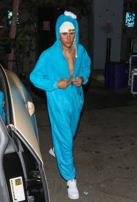 30.10 | Saindo para uma festa de Halloween em West Hollywood