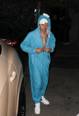 30.10 | Saindo para uma festa de Halloween em West Hollywood