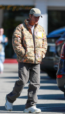02.11 | Tomando um café em Beverly Hills