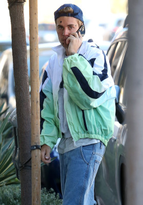 06.11 | Encontra alguns amigos em West Hollywood