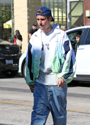 06.11 | Encontra alguns amigos em West Hollywood