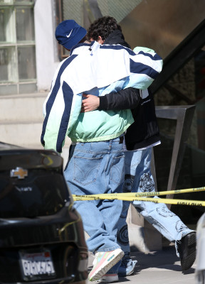 06.11 | Encontra alguns amigos em West Hollywood
