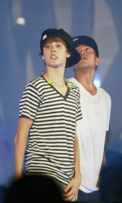 19.06 | Justin Bieber ensaiando para o MMVA 2010