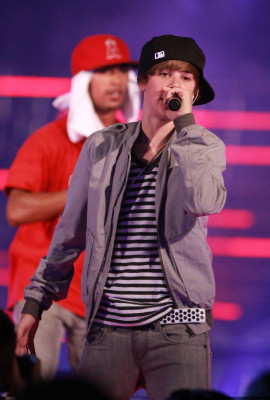 19.06 | Justin Bieber ensaiando para o MMVA 2010