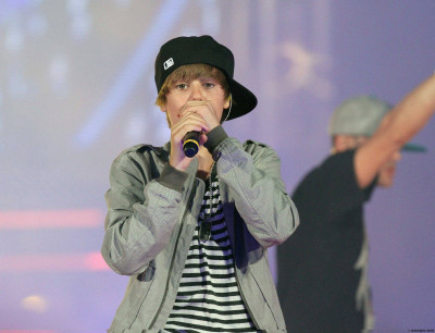 19.06 | Justin Bieber ensaiando para o MMVA 2010