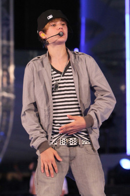 19.06 | Justin Bieber ensaiando para o MMVA 2010