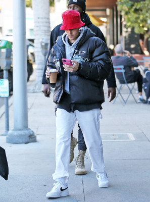 12 de novembro – Tomando café em Beverly Hills