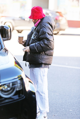 12 de novembro – Tomando café em Beverly Hills
