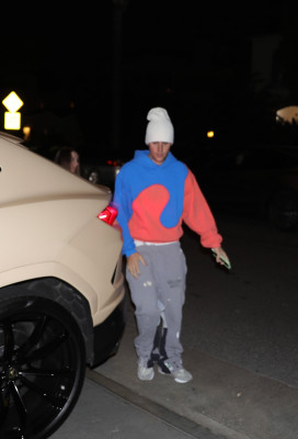 30.11 | Chega para um culto na Churchome em Beverly Hills