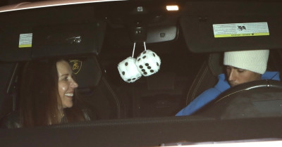30.11 | Saindo da missa na Churchome, em Beverly Hills