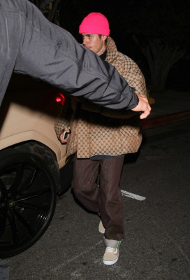 03.12 | Saindo do The Birds Street Club em West Hollywood
