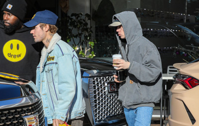 13.12 | Saindo do Beverly Glen Deli em Los Angeles
