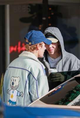 13.12 | Saindo do Beverly Glen Deli em Los Angeles