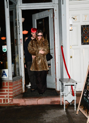 06.02 | Justin e Hailey Bieber em Nova York.