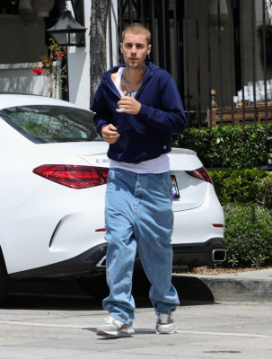 03.05 | Aparição em Los Angeles, Califórnia.
