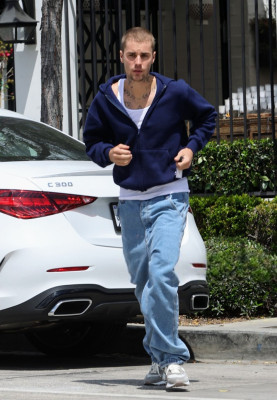03.05 | Aparição em Los Angeles, Califórnia.