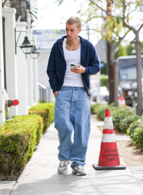 03.05 | Aparição em Los Angeles, Califórnia.