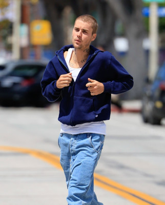 03.05 | Aparição em Los Angeles, Califórnia.