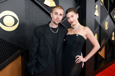 01.02 | Justin Bieber e Hailey Bieber no redcarpet da 68ª edição do Grammy Awards em Los Angeles