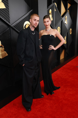 01.02 | Justin Bieber e Hailey Bieber no redcarpet da 68ª edição do Grammy Awards em Los Angeles