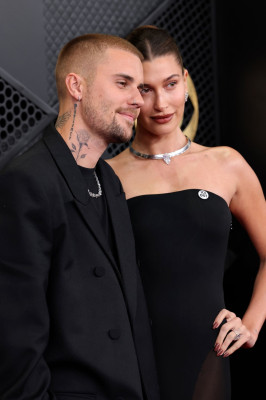 01.02 | Justin Bieber e Hailey Bieber no redcarpet da 68ª edição do Grammy Awards em Los Angeles