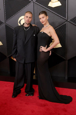 01.02 | Justin Bieber e Hailey Bieber no redcarpet da 68ª edição do Grammy Awards em Los Angeles