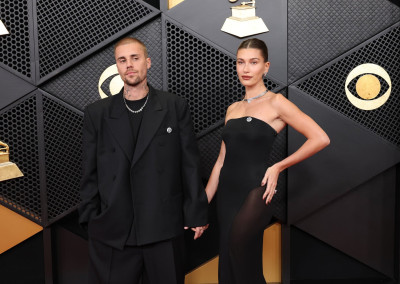 01.02 | Justin Bieber e Hailey Bieber no redcarpet da 68ª edição do Grammy Awards em Los Angeles