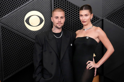 01.02 | Justin Bieber e Hailey Bieber no redcarpet da 68ª edição do Grammy Awards em Los Angeles