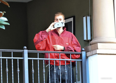 30.09 | Justin Bieber foi visto no The Maybourne em Beverly Hills, Califórnia.