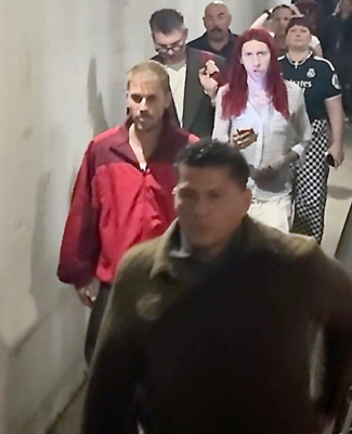 30.09 | Justin Bieber chegando à igreja em Beverly Hills, CA.