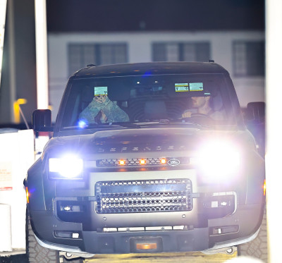 05.10 | Justin Bieber e Hailey Bieber chegando a um cinema em Los Angeles