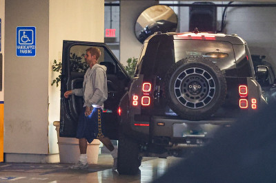 30.09 | Justin Bieber a caminho do spa em Los Angeles