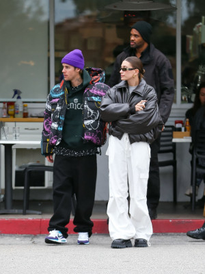 15.01 | Aparição de Justin e Hailey Bieber em Los Angeles, Califórnia